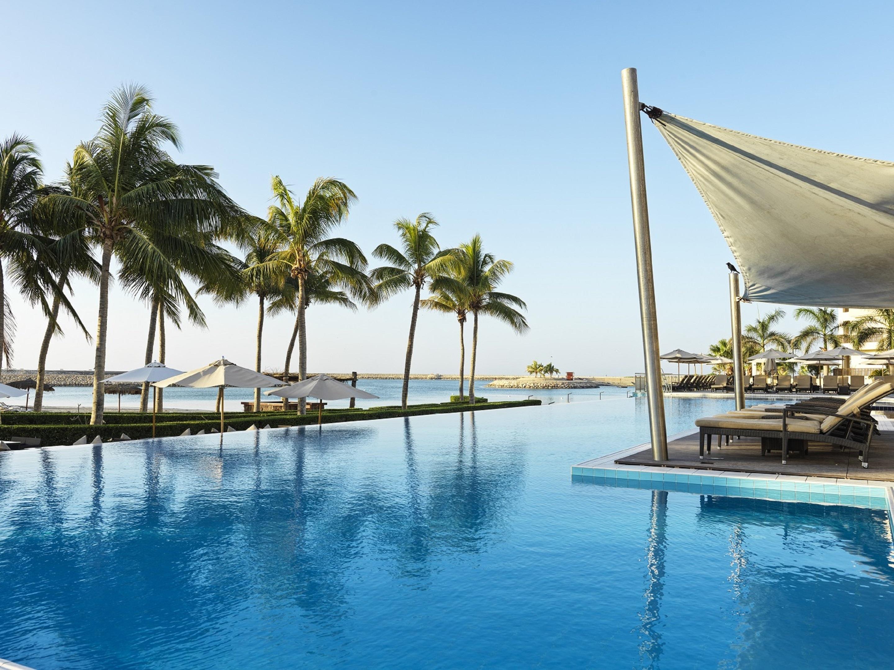 Fanar Hotel & Residences Salalah Esterno foto The Cove Rotana Resort
