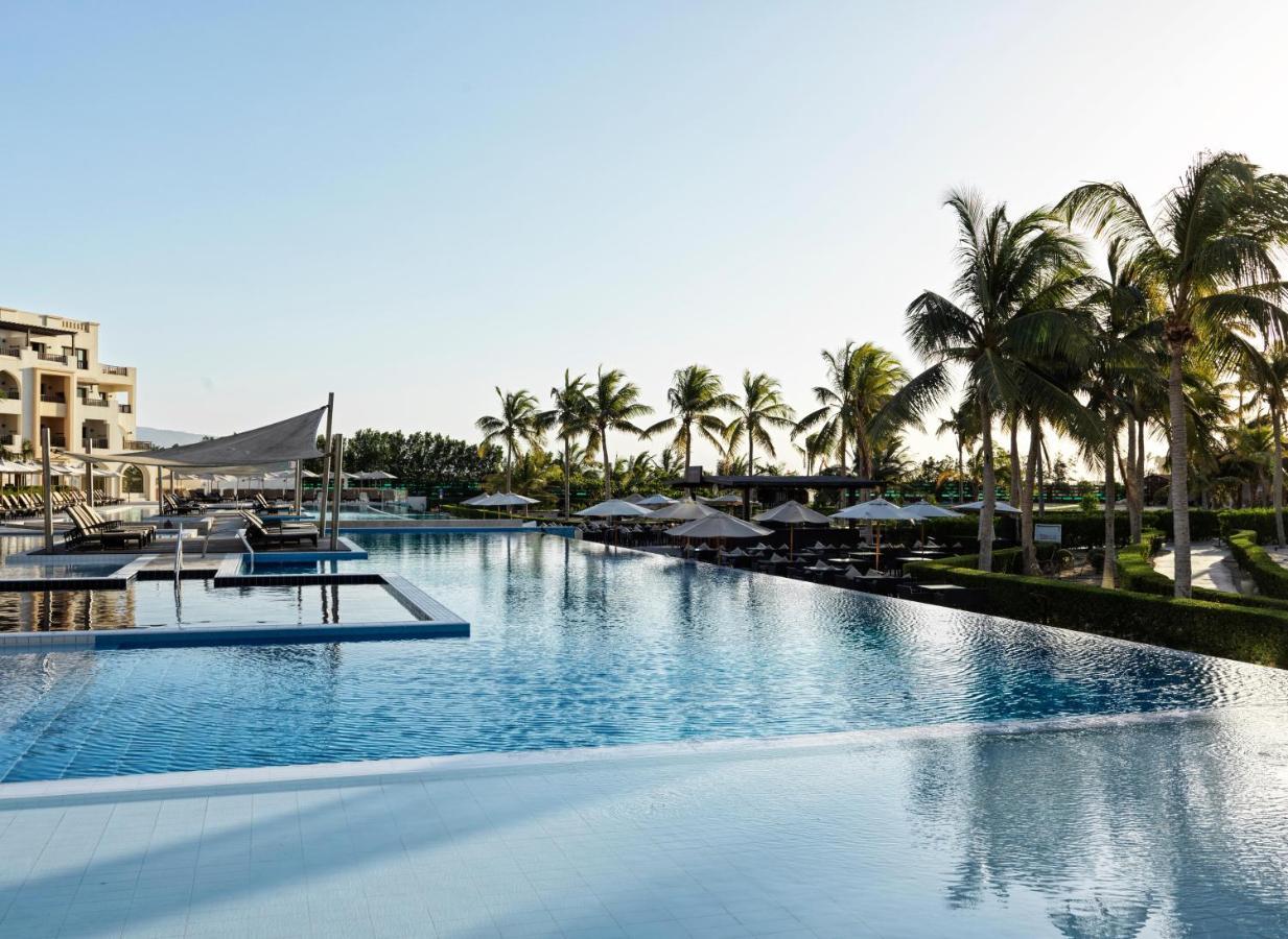 Fanar Hotel & Residences Salalah Esterno foto The Cove Atlantis