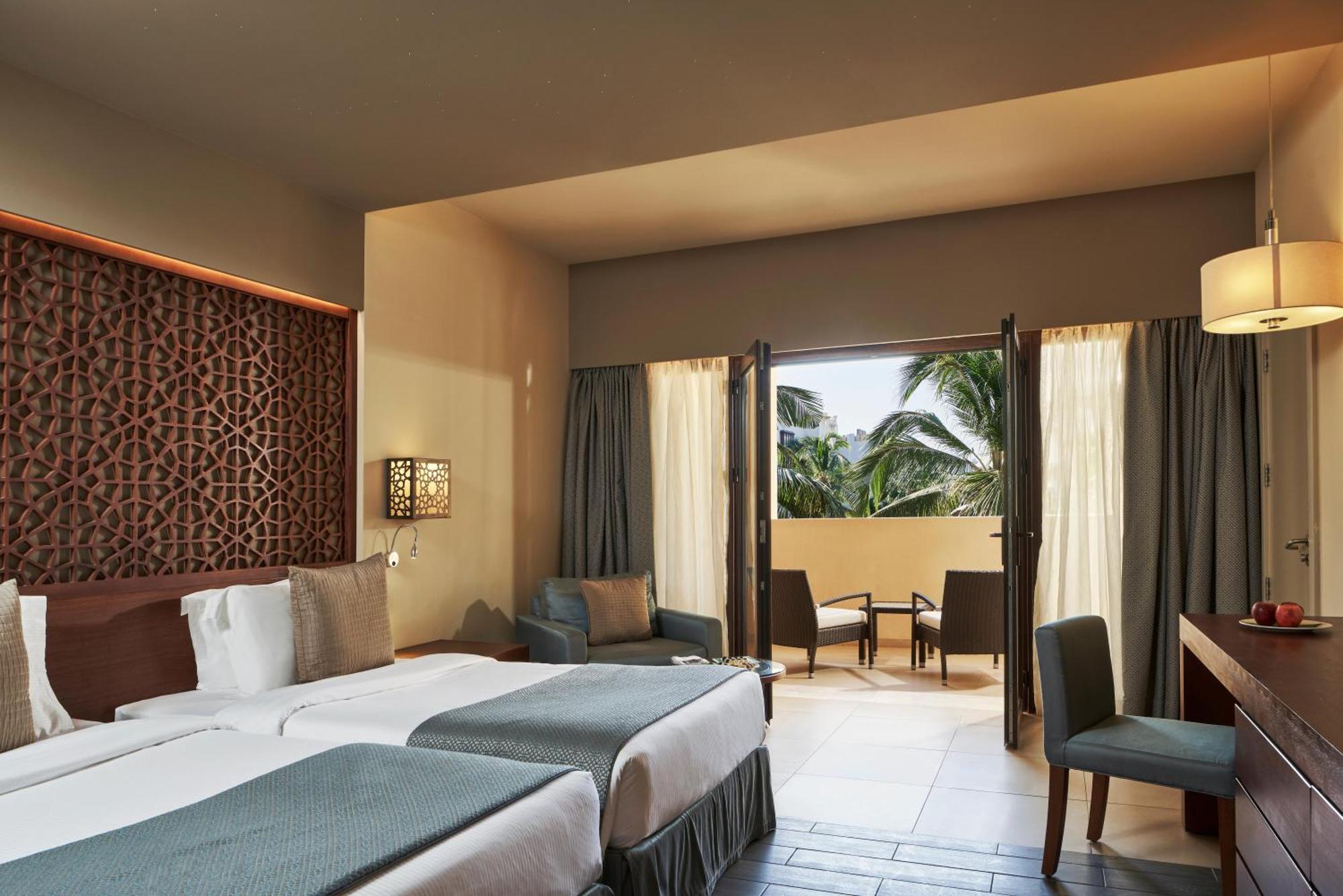 Fanar Hotel & Residences Salalah Esterno foto Deluxe room