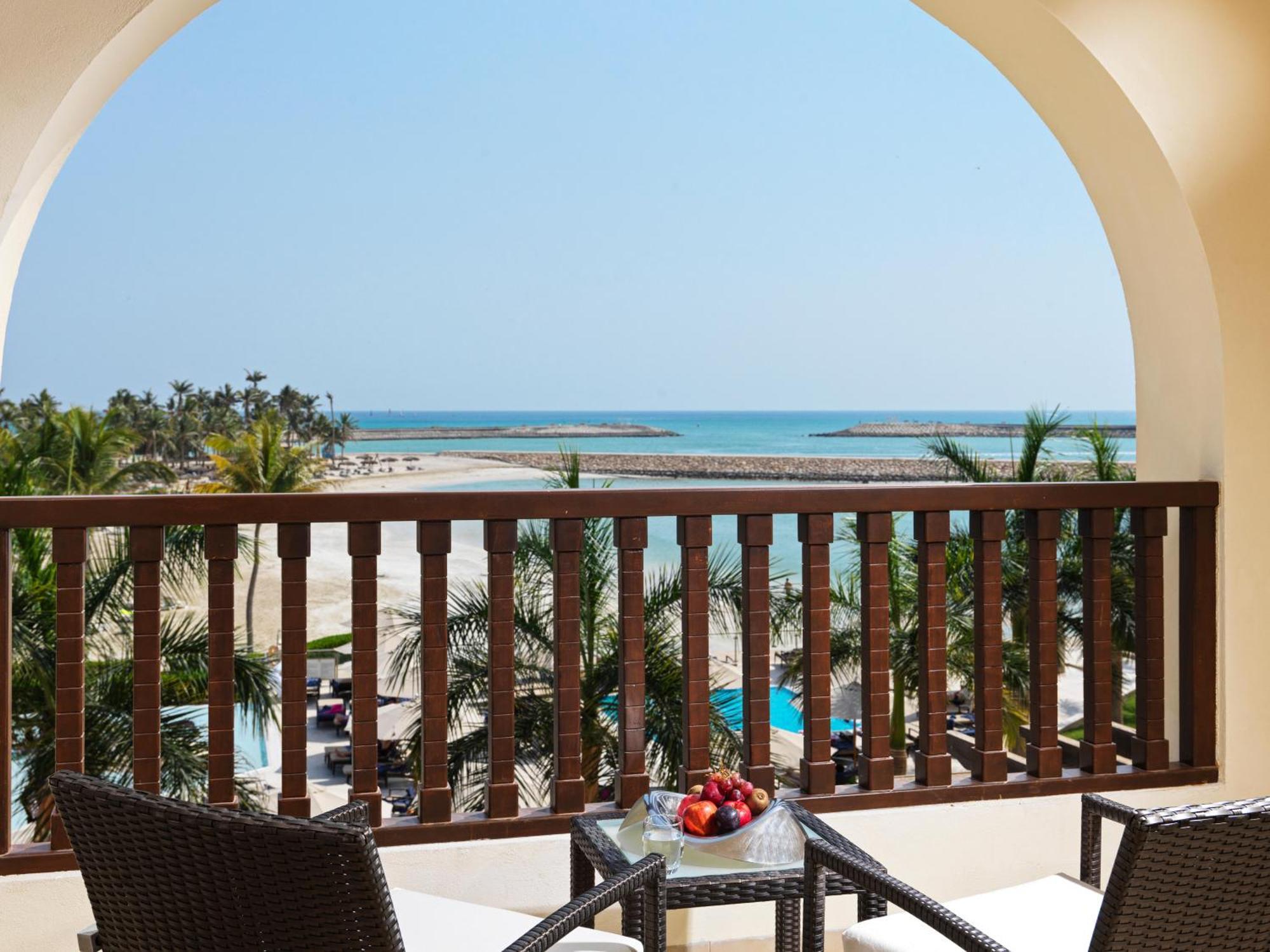 Fanar Hotel & Residences Salalah Esterno foto View from the balcony of a suite