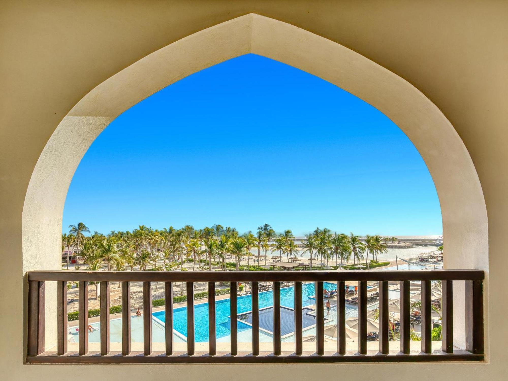 Fanar Hotel & Residences Salalah Esterno foto View from the hotel