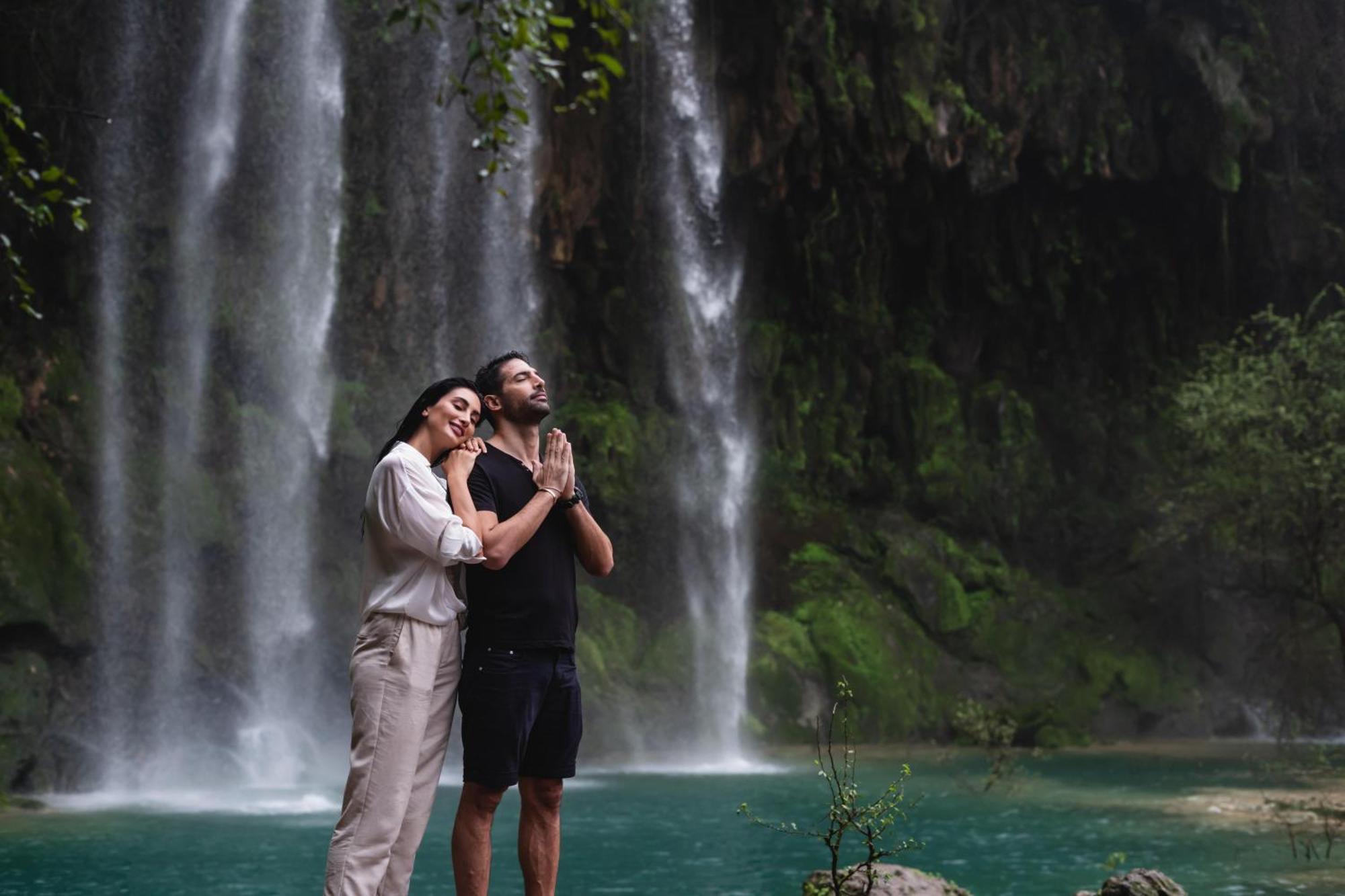 Fanar Hotel & Residences Salalah Esterno foto Gerit Waterfall